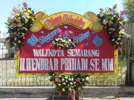 Harga Karangan Bunga Semarang