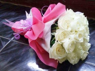 harga bunga mawar untuk pacar