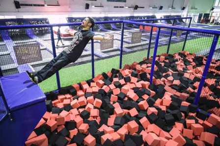 Harga Amped Trampoline Park Surabaya