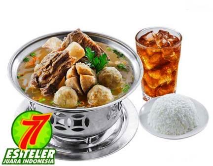 Sup Sapi Bakso Super ES Teler 77