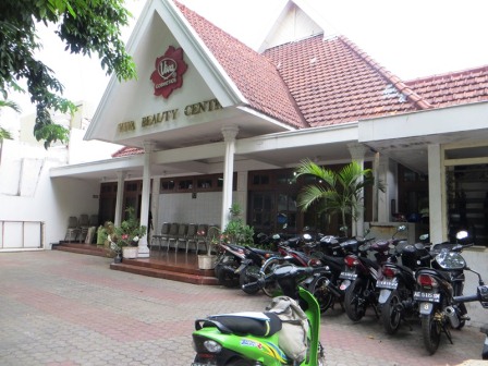 Lokasi perawatan di Viva Beauty Center Surabaya