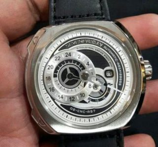 Harga Jam sevenfriday Q1-01