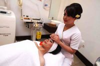 Harga facial treatment