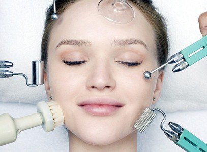 Contoh Facial Wajah Dermaroller dan Dermabrasi di Natasha